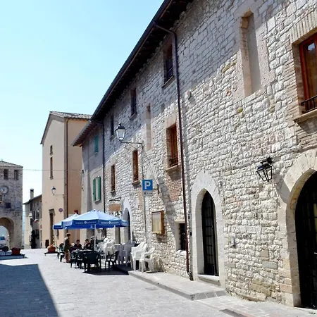 Vandrarhem Del Parco Di Monte Cucco