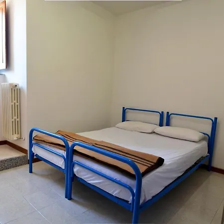 Del Parco Di Monte Cucco Hostal *