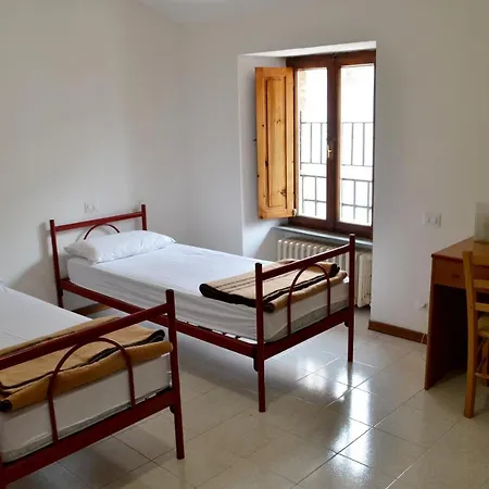 Del Parco Di Monte Cucco بيت شباب *